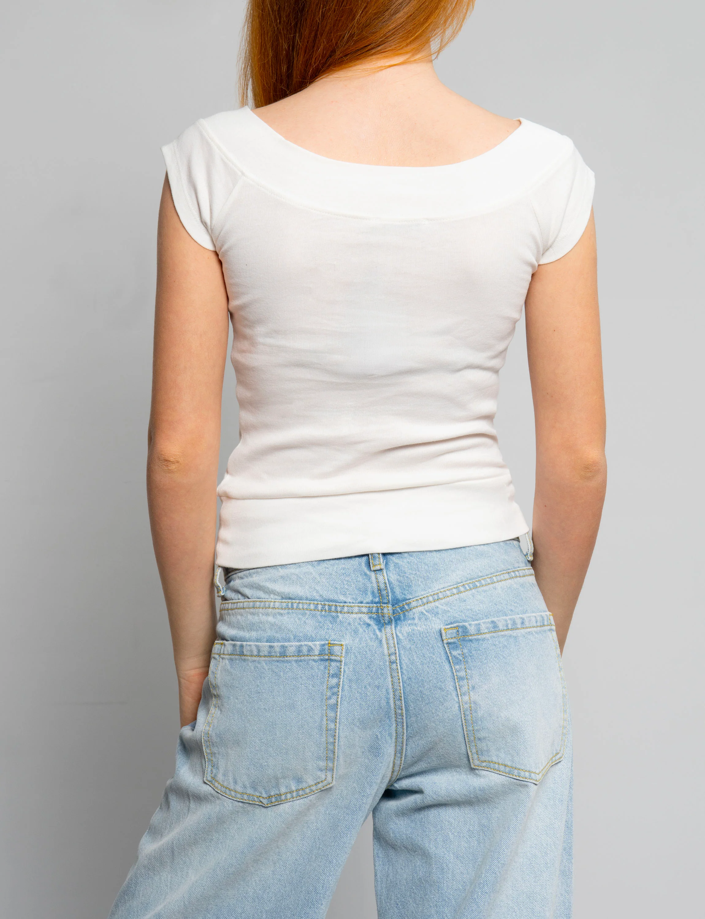 T-shirt panna con scollo a barca e scritta "Angel" - Image 4